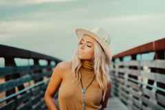 Example 2: 15 Golden Hour Lightroom Presets – edited with the preset